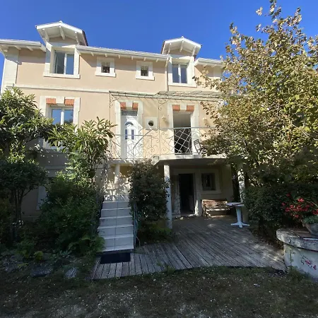 Grande Maison Famille 25m Plage, Jardin, Terrasse, Animaux Admis - Fr-1-539-6 Holiday home